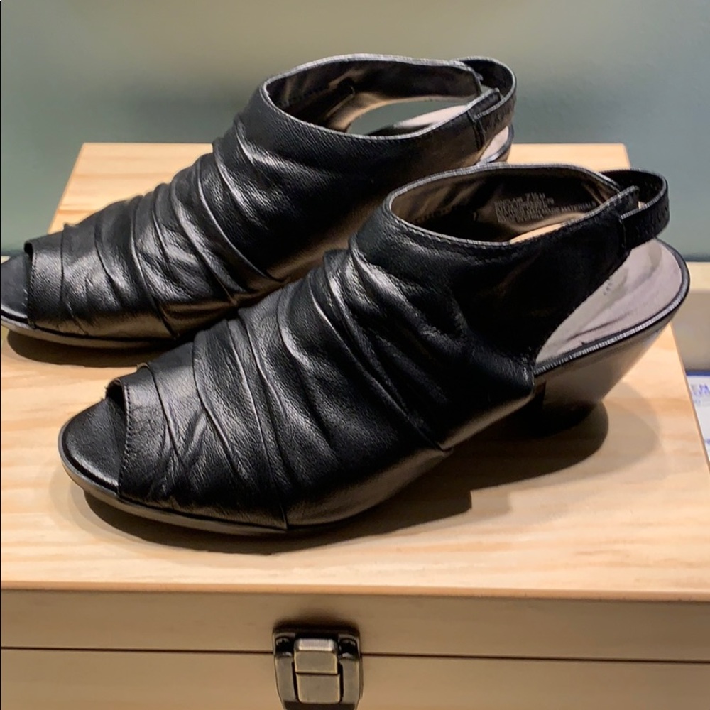 Bare Trap Sinclair bootie